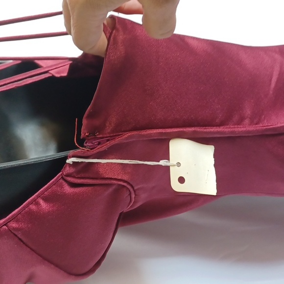 Vintage Daniella Formal Dress, Burgundy,  front split - Picture 4 of 6